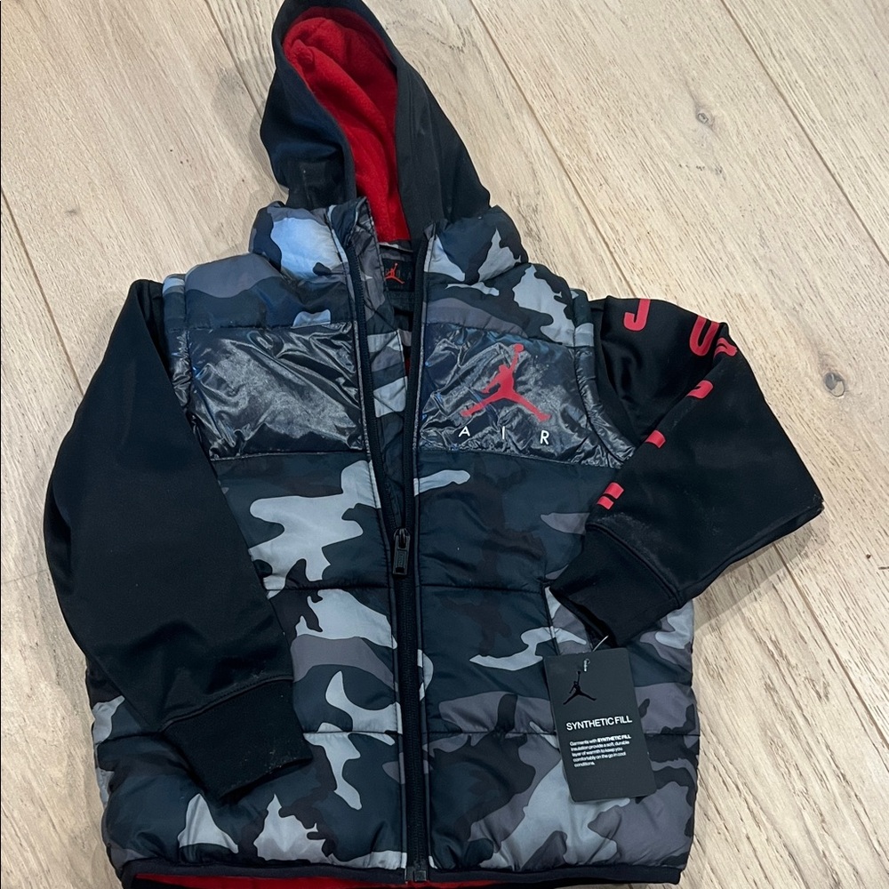 Nike Air Jordan Camouflage Hooded puffer Jacket with Red cozy Lining